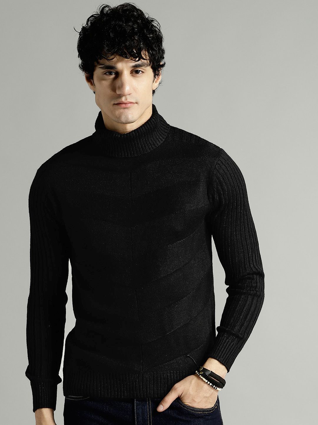 Roadster Men Black Striped Pullover