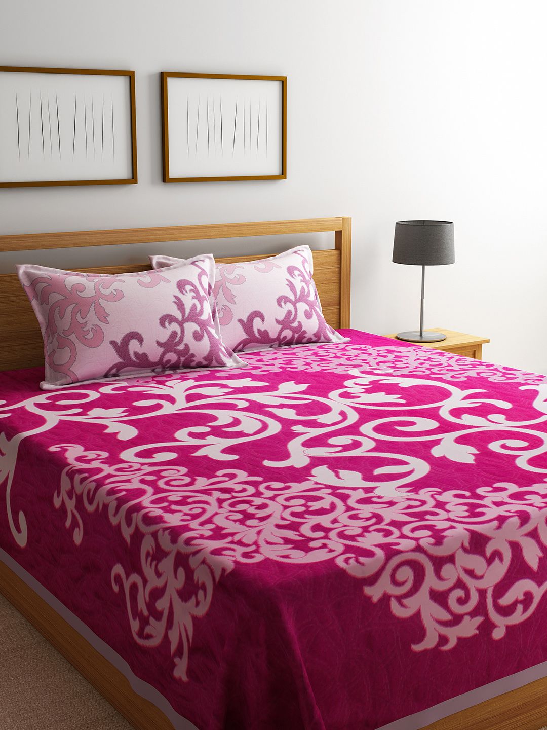 Romee Pink & White Reversible Bed Cover With 2 Pillow Covers Price in India