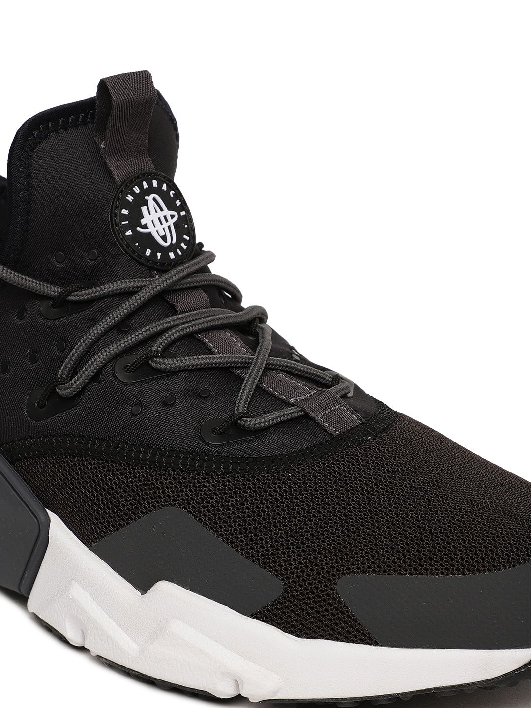 air huarache drift black and white