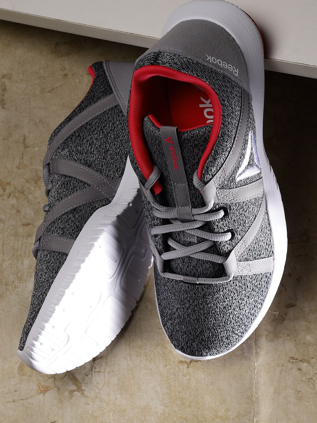reebok reago essential