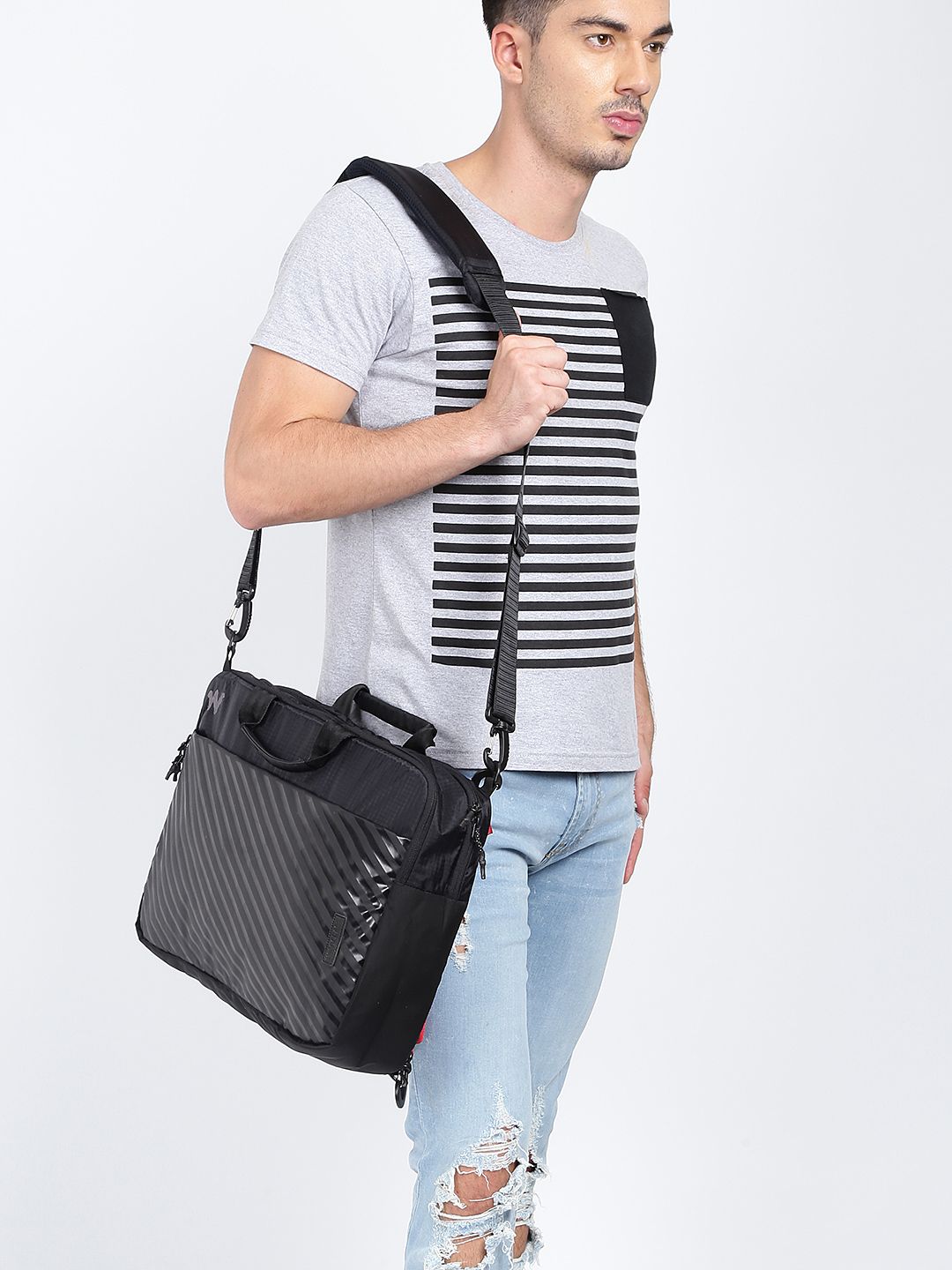 Buy Wildcraft Men Black Envoy pro Laptop Bag - Laptop Bag for Men