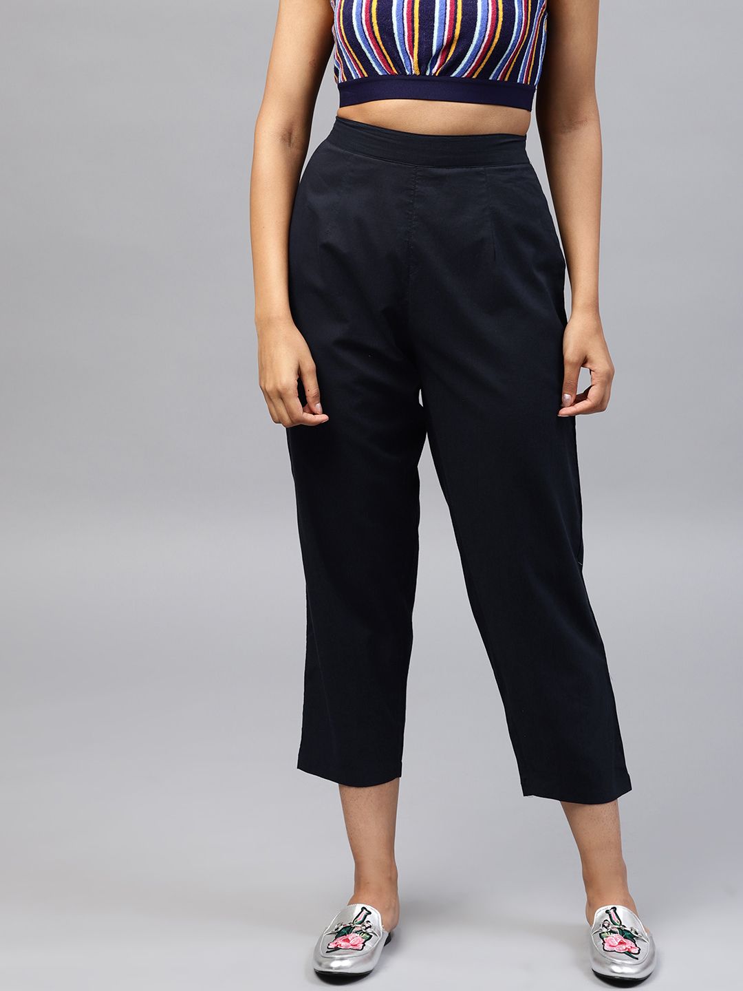 Nayo Women Navy Blue Regular Fit Solid Cropped Trousers Price in India
