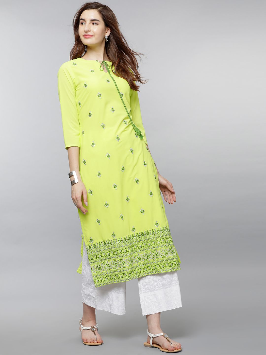 Vishudh Women Green Floral Embroidered Straight Kurta Price in India