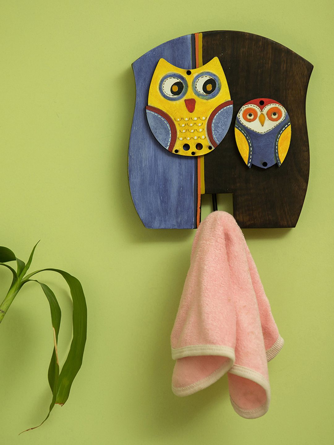 ExclusiveLane Brown Yellow Printed Wooden Towel Hanger (1 Hook)