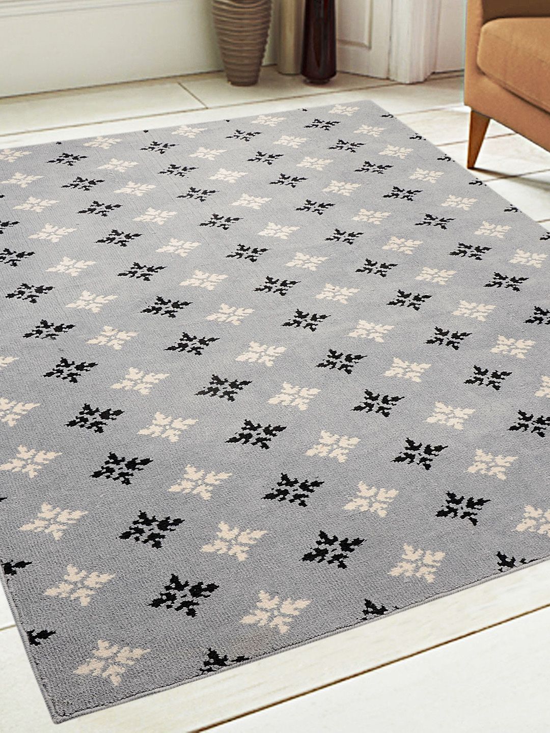 Saral Home Grey & Black Woven Design Anti-Skid Carpet Price in India