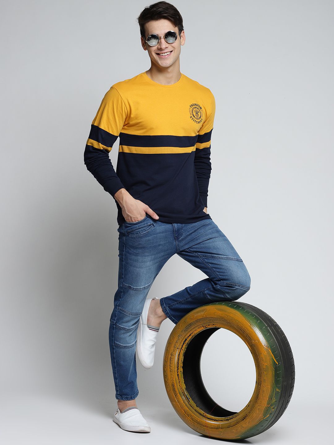 Difference of Opinion Men Mustard-Coloured & Navy Blue Colourblocked Round Neck T-shirt