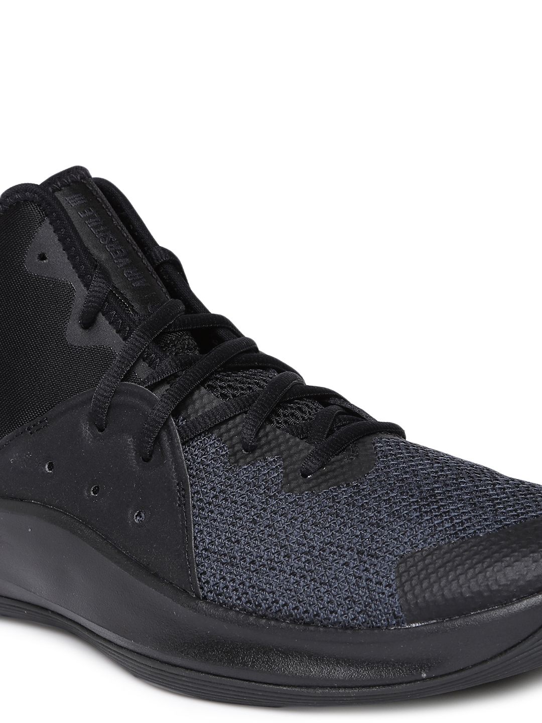 nike air versatile 3