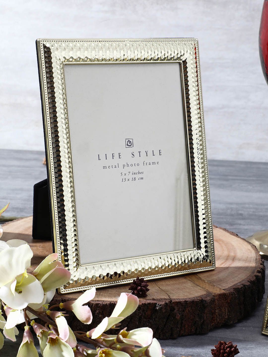Pure Home and Living Gold-Toned Geometric Photo Frame Price in India