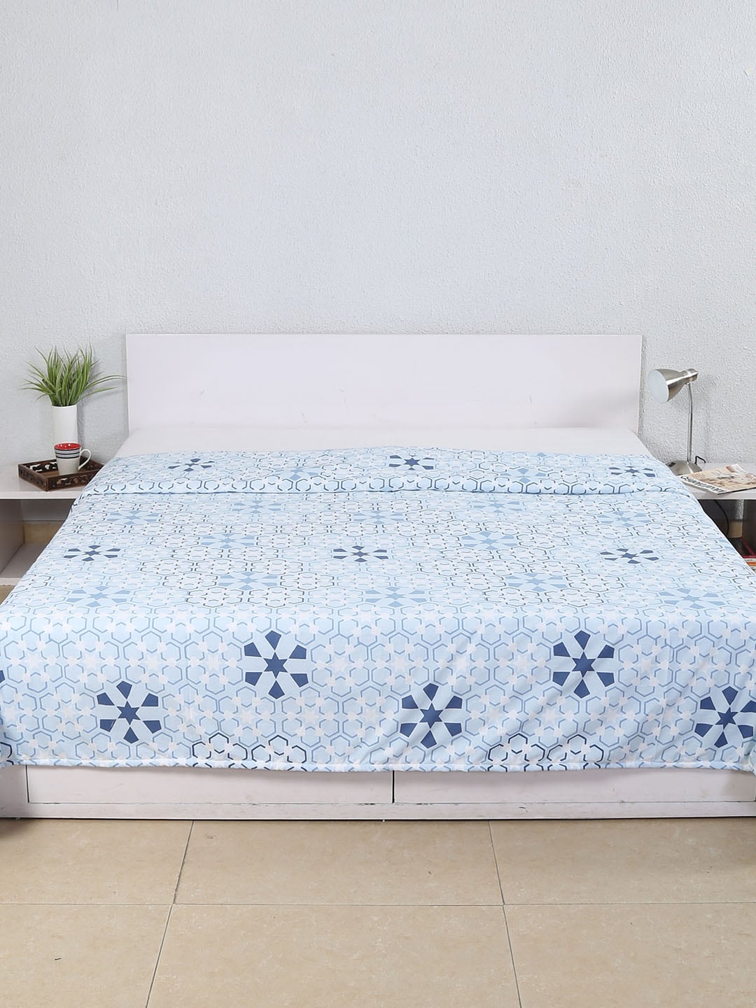 House This Blue & Off-White Floral AC Room 110 GSM Double Bed Dohar Price in India