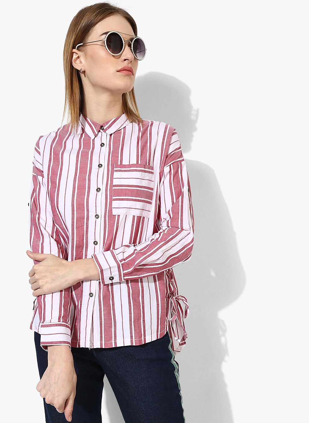 Roadster Red & White Regular Fit Striped Casual Shirt