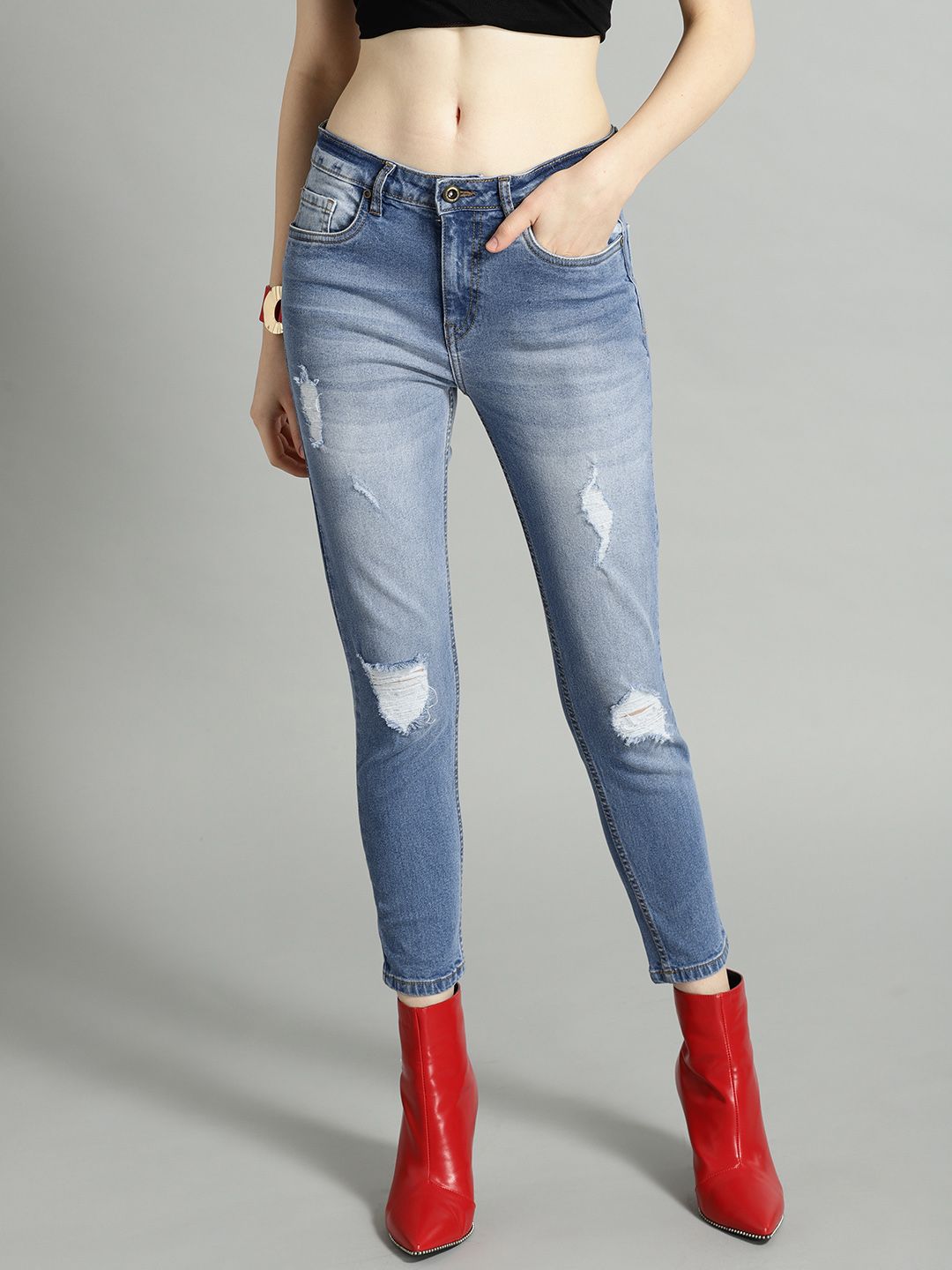 The Roadster Lifestyle Co Women Blue Skinny Fit Mid-Rise Mildly Distressed Stretchable Jeans Price in India