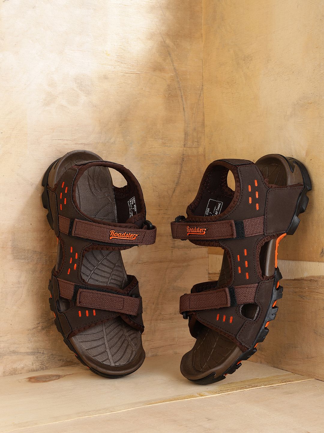 The Roadster Lifestyle Co Men Brown Sports Sandals