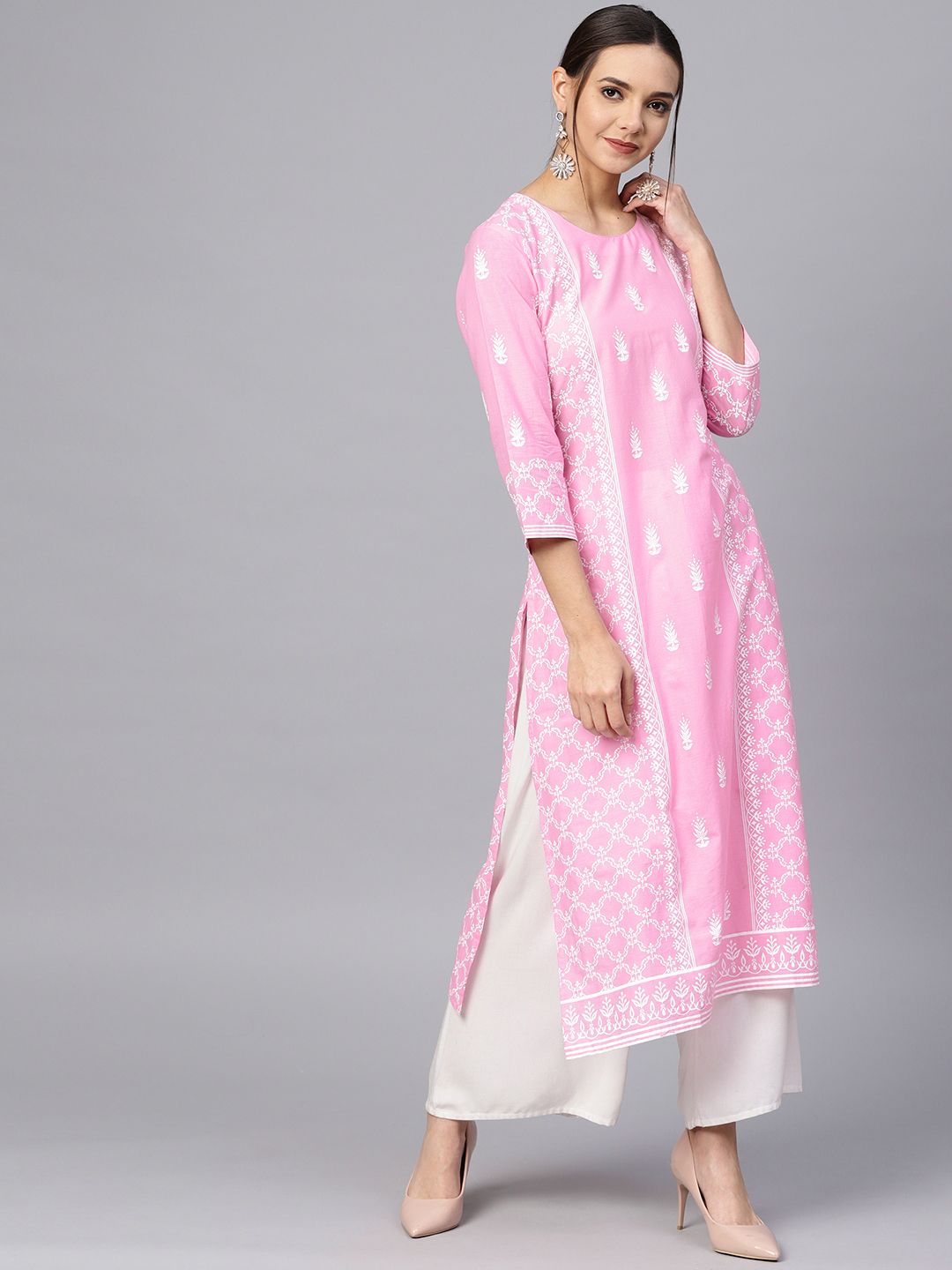 Varanga Women Pink & White Printed Straight Kurta Price in India