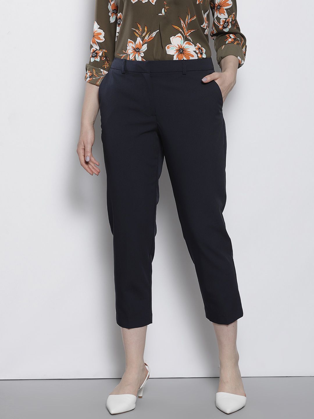 DOROTHY PERKINS Women Navy Blue Regular Fit Solid Petite Cropped Trousers