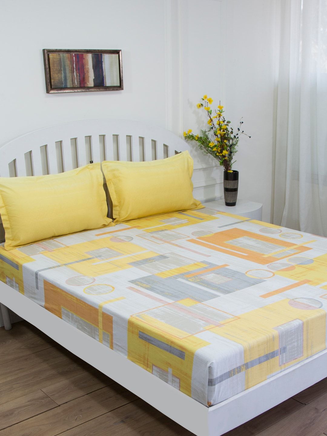 GM Yellow Geometric Cotton 144 TC Fitted Queen Fine Bedsheet with 2 Pillow Covers-90 x 108 inches
