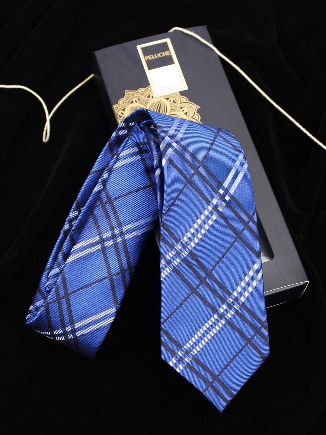 PELUCHE Blue Checked Broad Tie