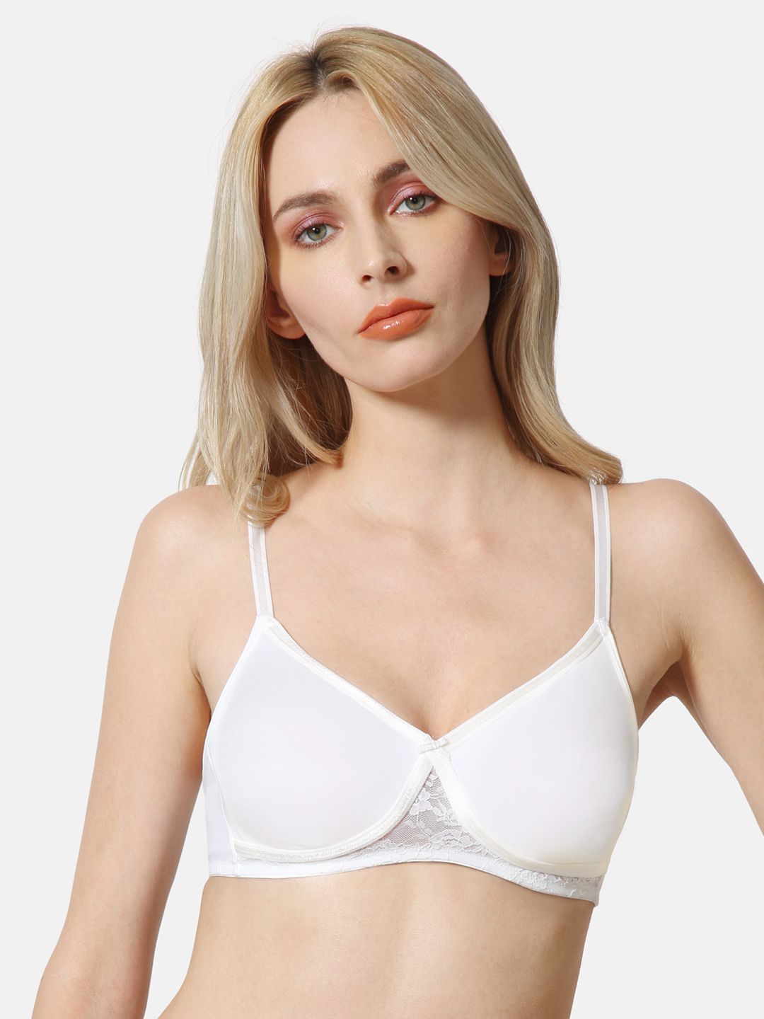 Van Heusen White Solid Non-Wired Non Padded Seamless Shaper Bra ILIBR1CSSWH11001 Price in India