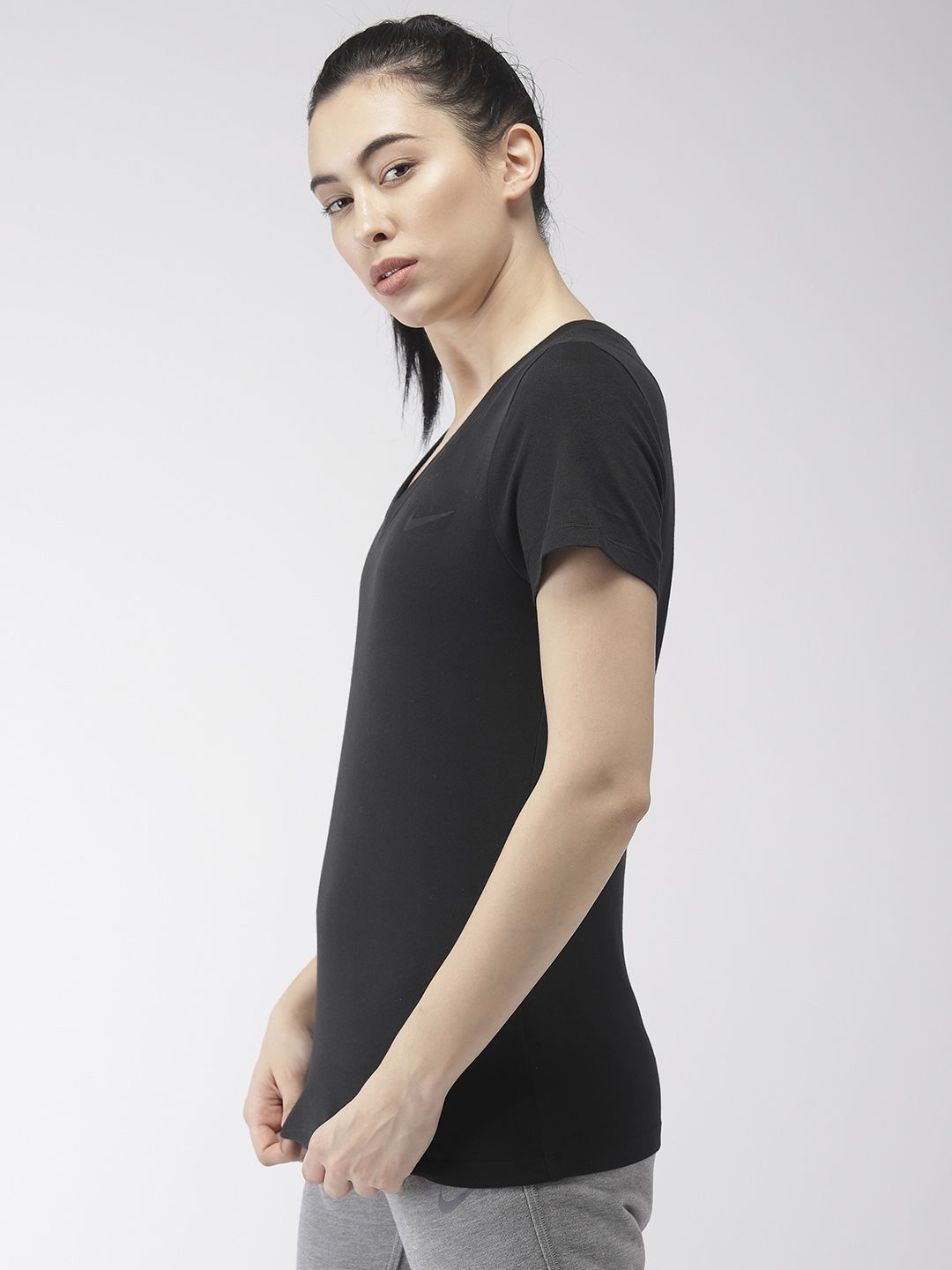nike black v neck t shirt womens