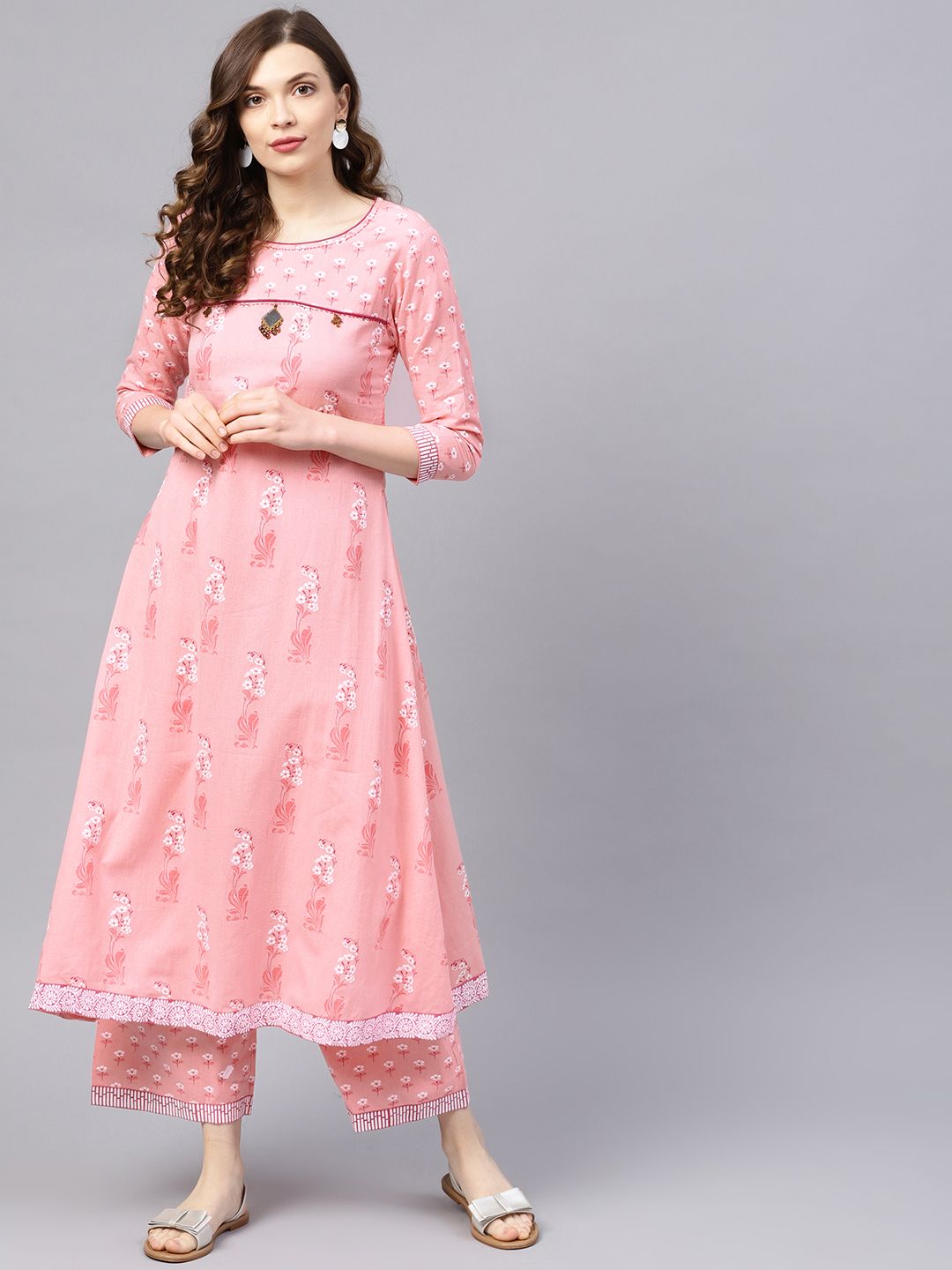 Ishin Women Pink & White Printed Kurta with Palazzos