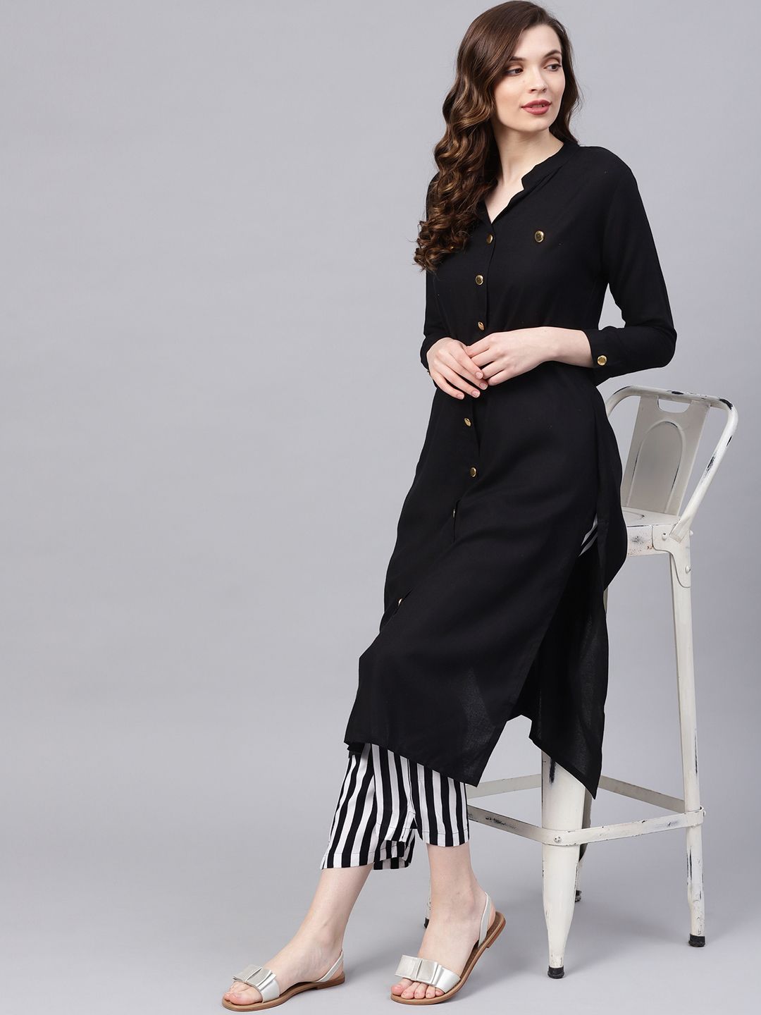 Ishin Women Black Solid Kurta with Trousers Price in India