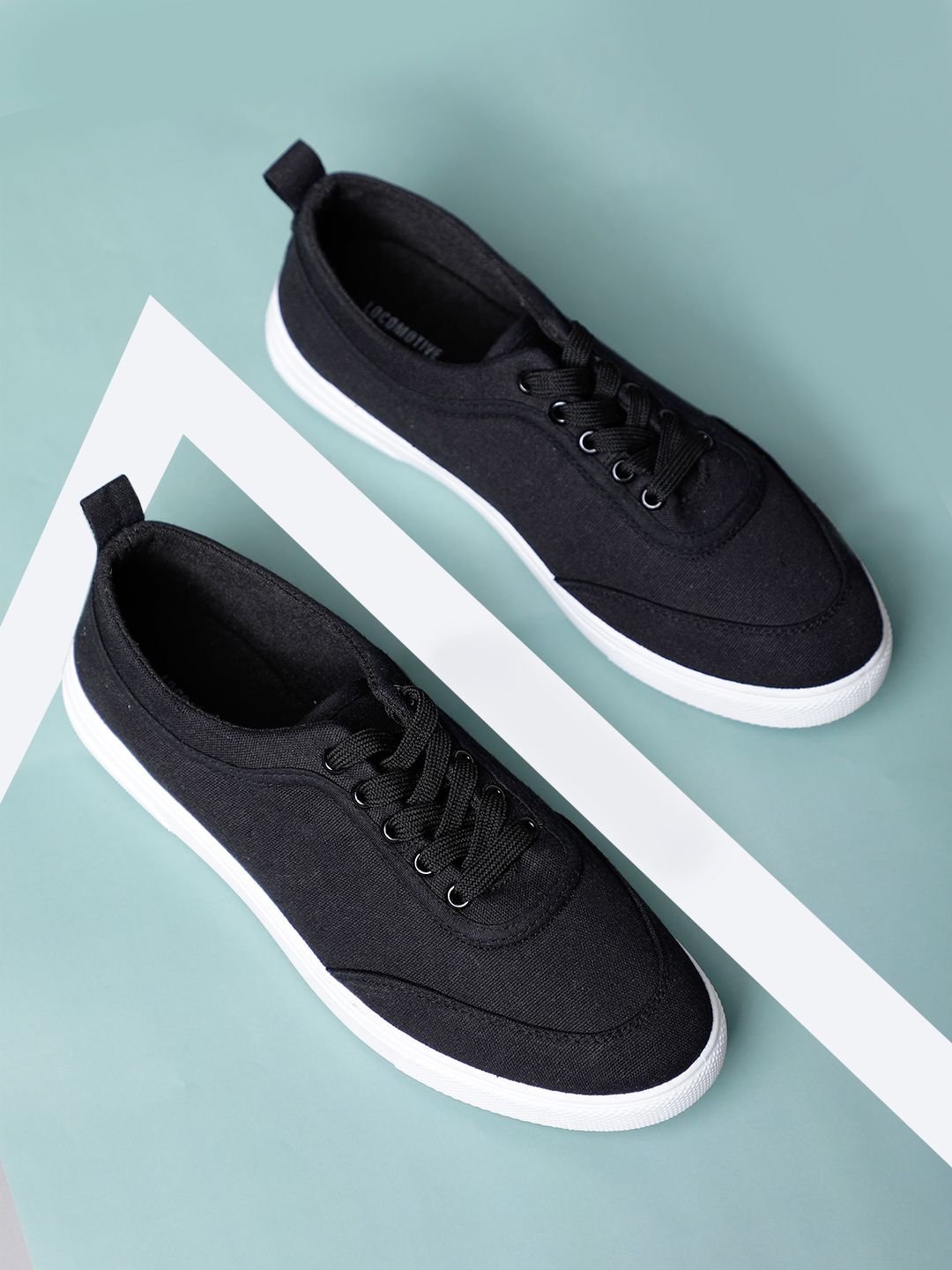 LOCOMOTIVE Men Black Sneakers