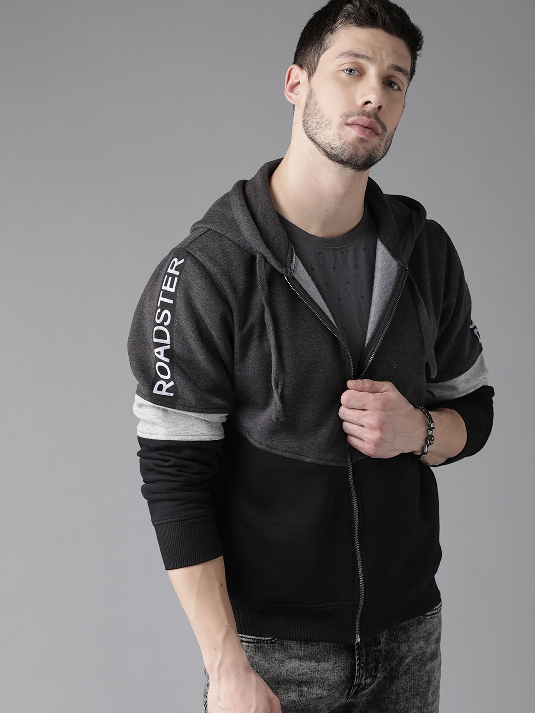 The Roadster Lifestyle Co Men Charcoal Grey & Black Colourblocked Hooded Sweatshirt