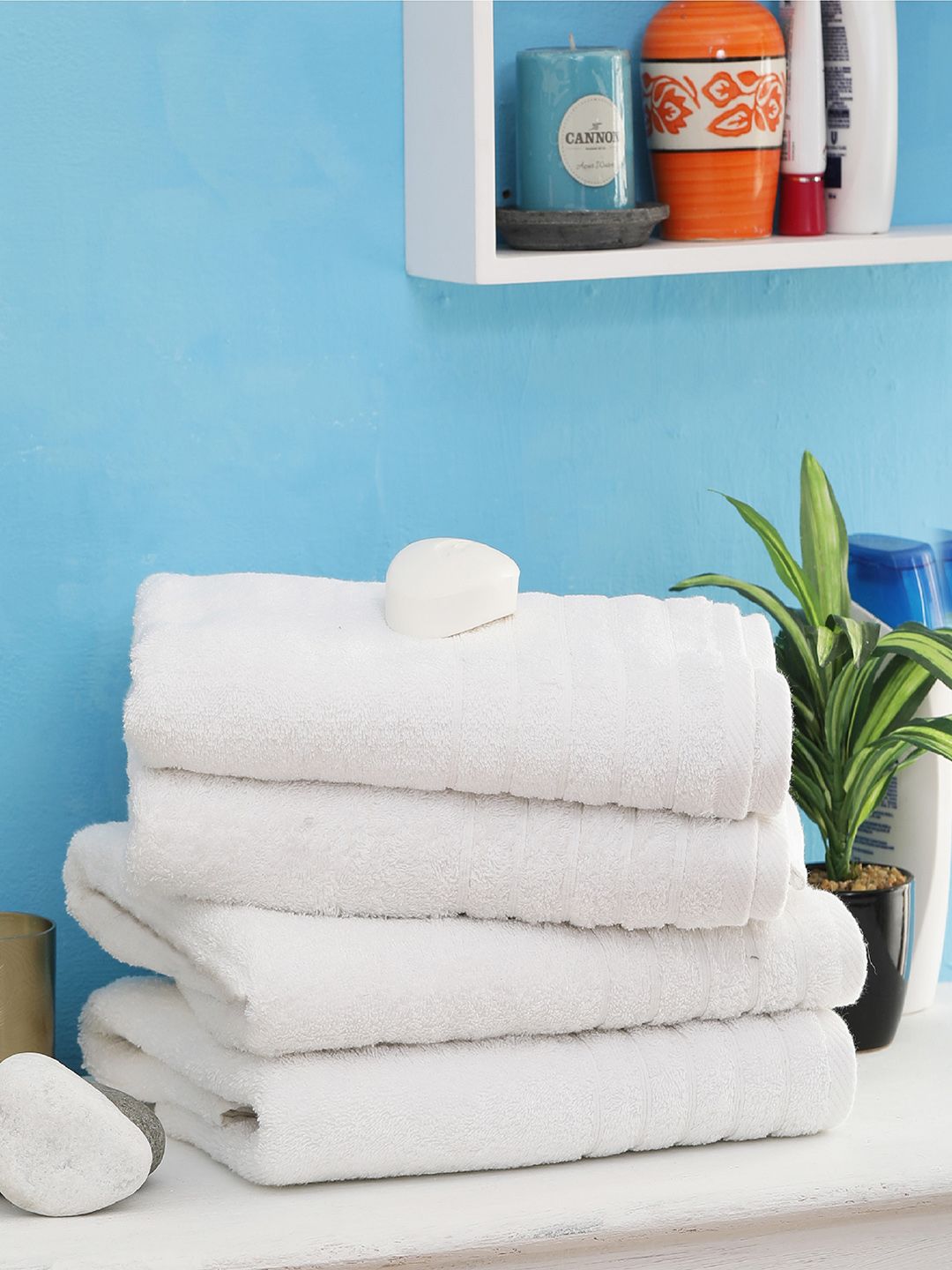 Avira Home Pack of 4 White Cotton 500 GSM Bath Towels Price in India