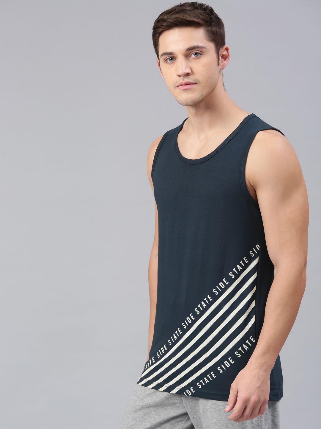 Maniac Men Navy Blue & Off-White Printed Round Neck T-shirt