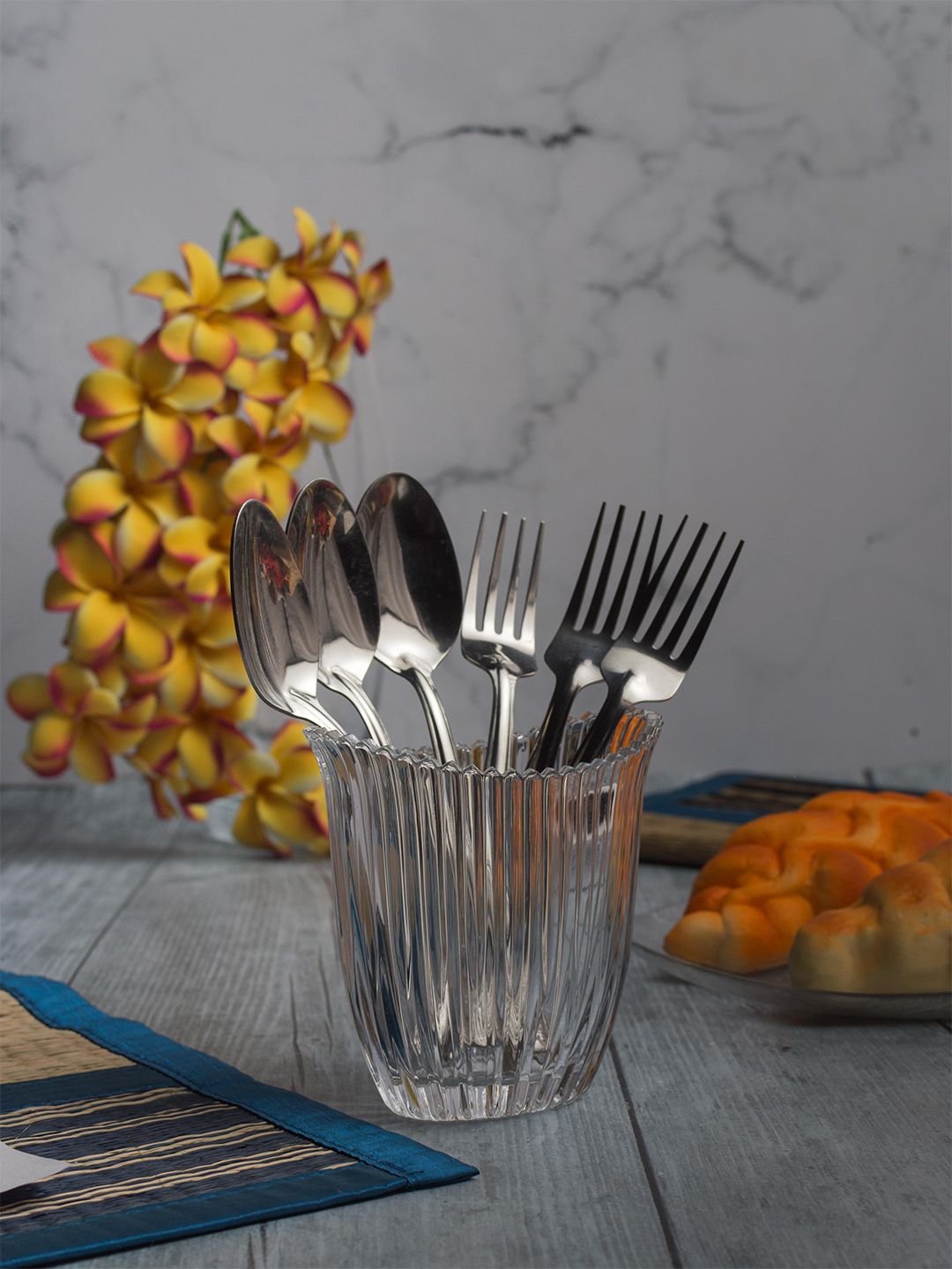 Pasabahce Transparent Glass Glamour Fork & Knife Stand Price in India