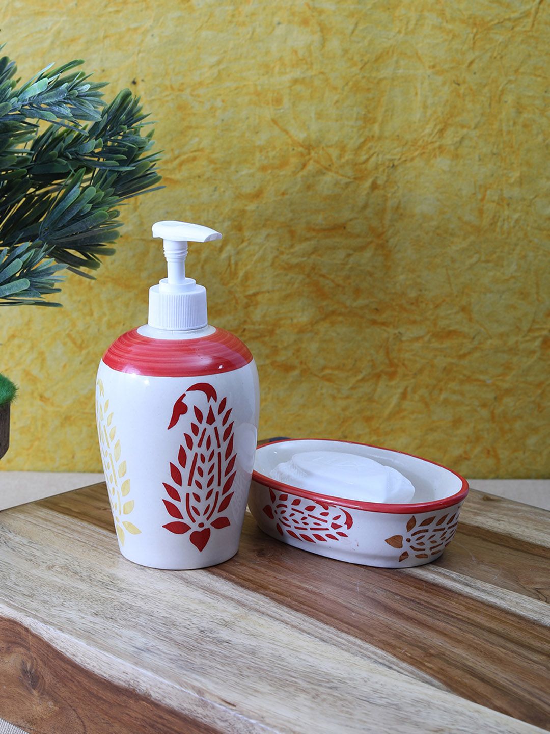 VarEesha Off-White & Red Ceramic Bath Accessories Price in India