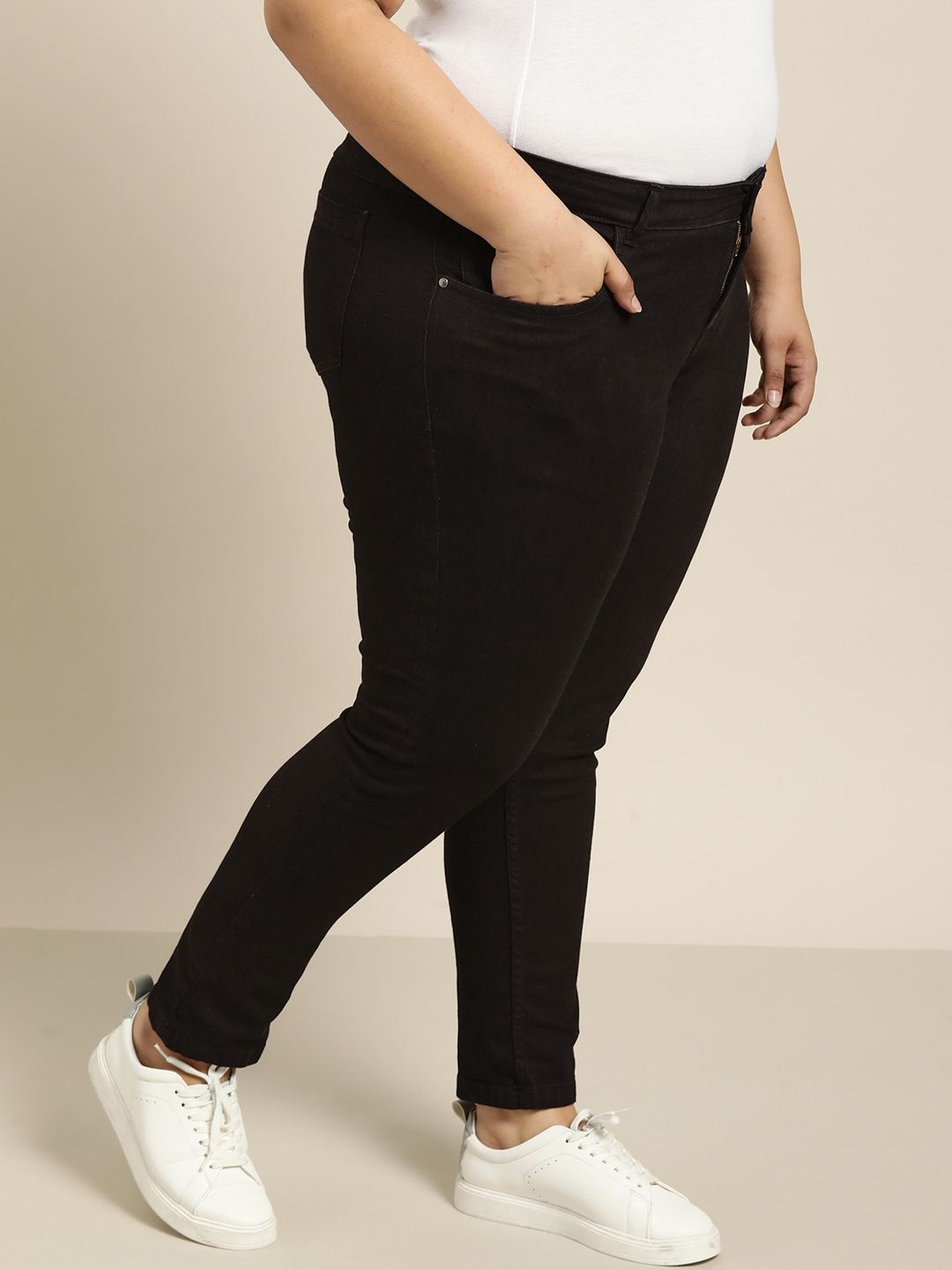 Sztori Plus Size Women Black Skinny Fit Mid-Rise Clean Look Stretchable Jeans Price in India