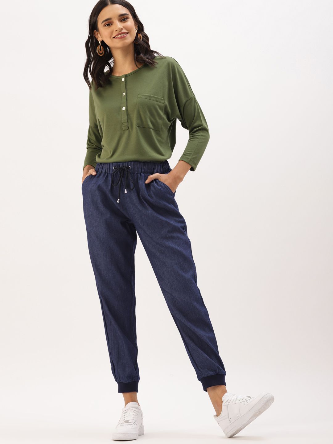 DressBerry Women Blue Regular Fit Solid Cropped Chambray Joggers Price in India