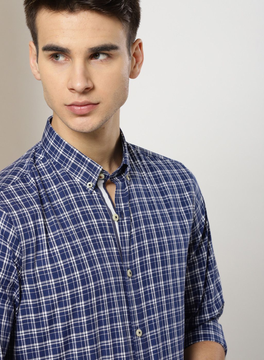 INVICTUS Navy Blue Slim Fit Checked Casual Shirt