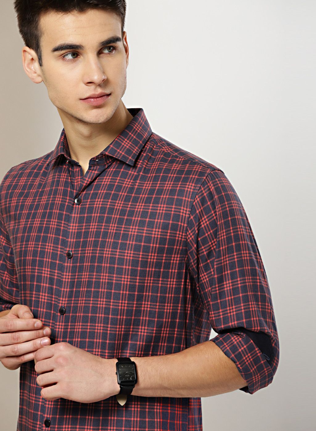 INVICTUS Navy Blue Slim Fit Checked Casual Shirt