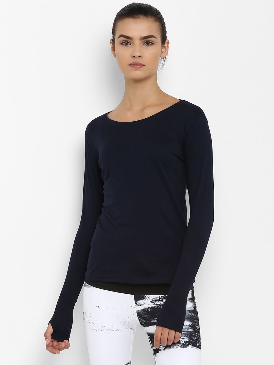 appulse Women Navy Blue Solid Round Neck Slim Fit T-shirt Price in India