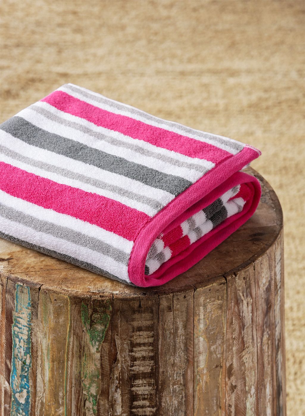 Aura White & Pink Striped Cotton 450 Gsm Bath Towel