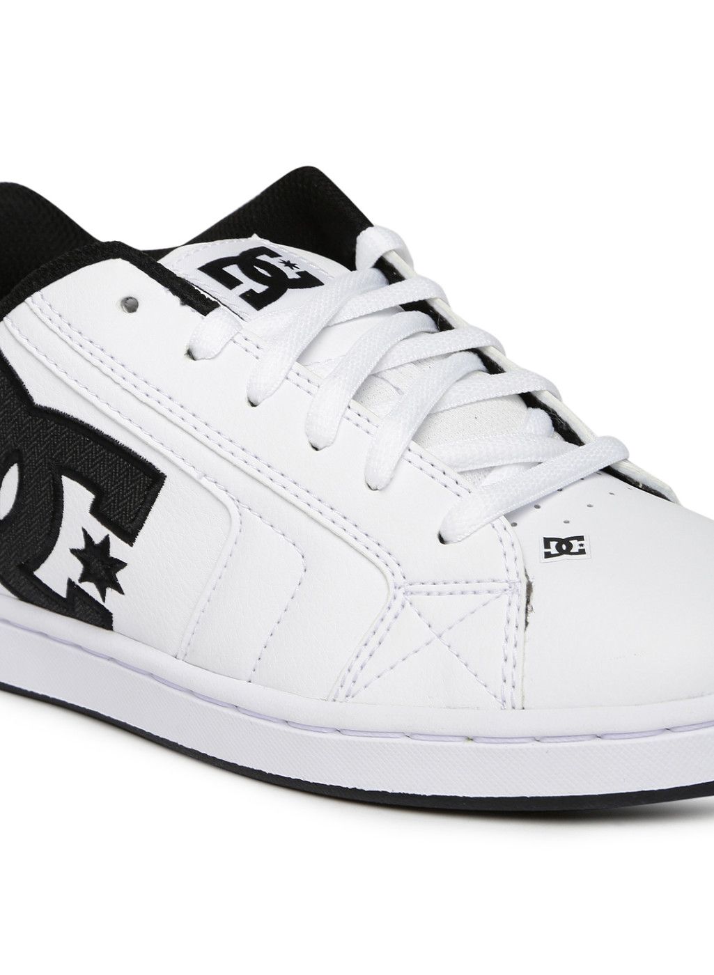 jabong dc shoes
