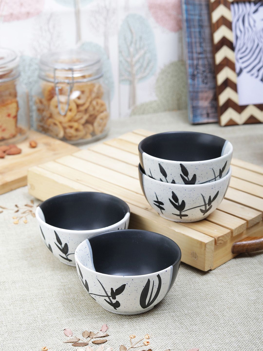 VarEesha Set of 4 Black & White Printed Ceramic Bowls Price in India