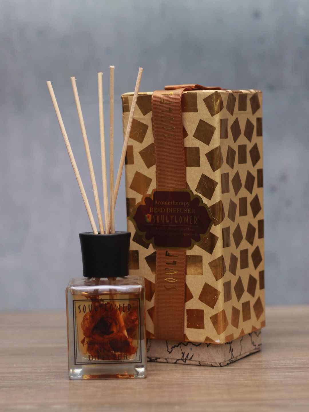 Soulflower Transparent White Oudh Aroma Cube Reed Diffuser Set Price in India