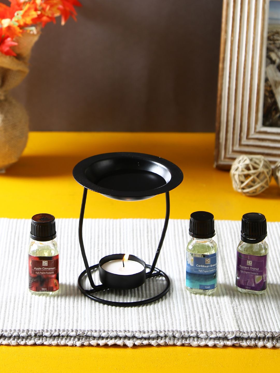 HOSLEY Black & Transparent Aroma Oil Diffuser With 3 Essential Oils Price in India