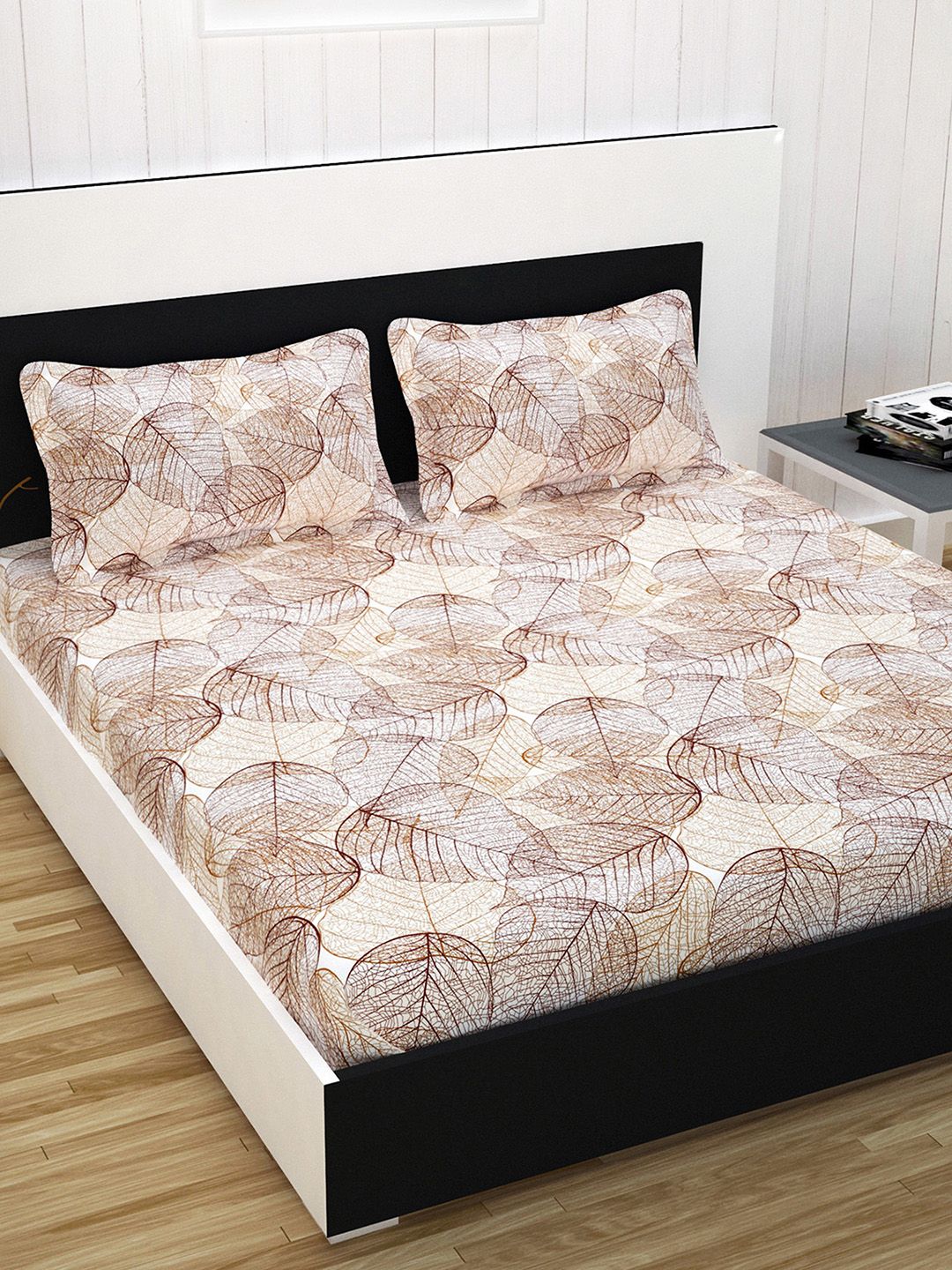 Divine Casa Brown & Off-White Geometric 144 TC Cotton 1 Queen Bedsheet with 2 Pillow Covers Price in India