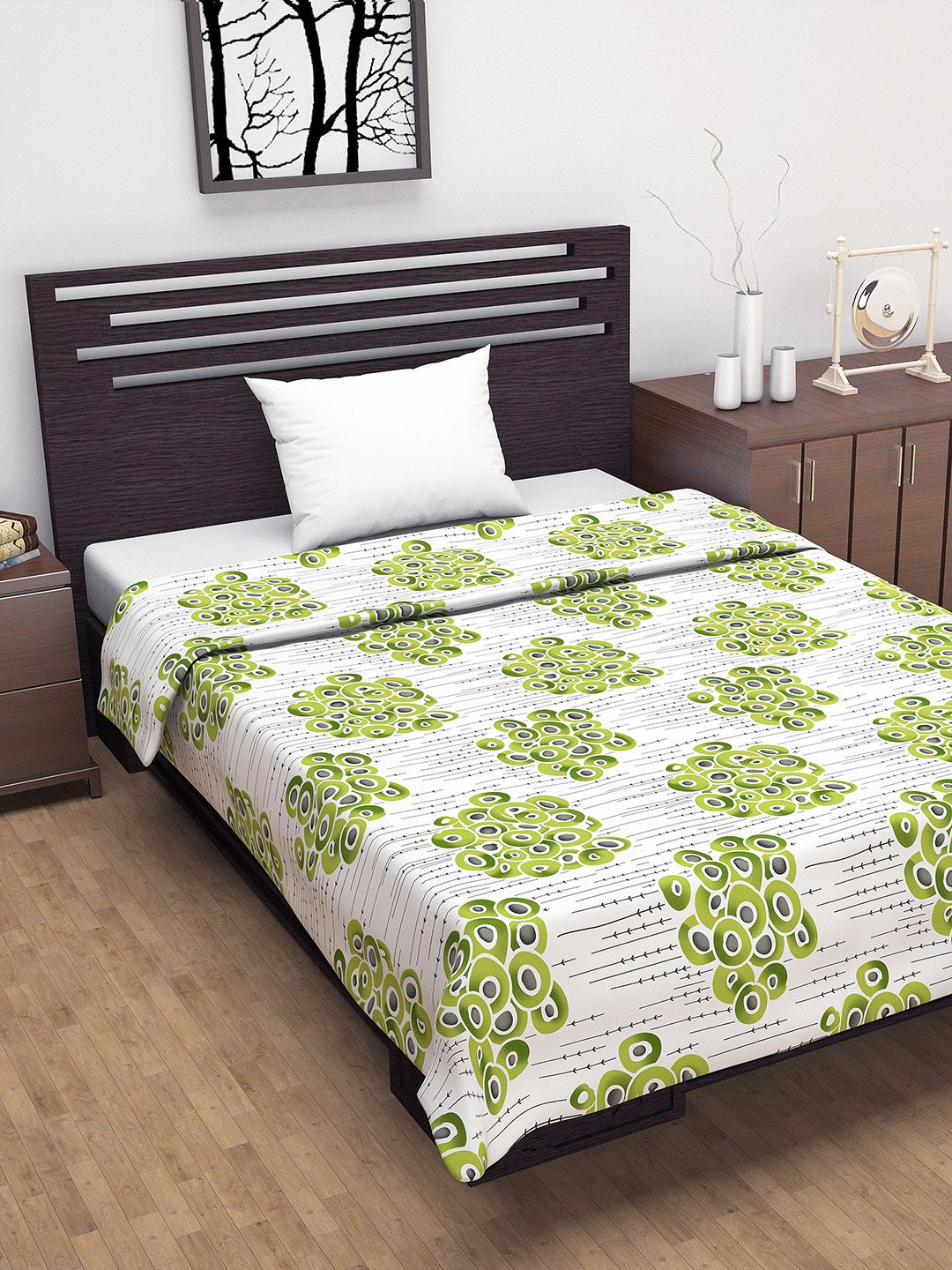 Divine Casa White & Green Abstract AC Room 110 GSM Single Bed Dohar Price in India