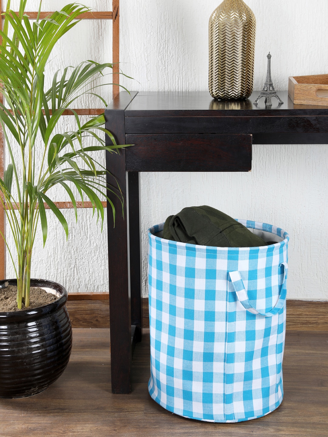 My Gift Booth Blue & White Checked Cotton Laundry Bag Price in India