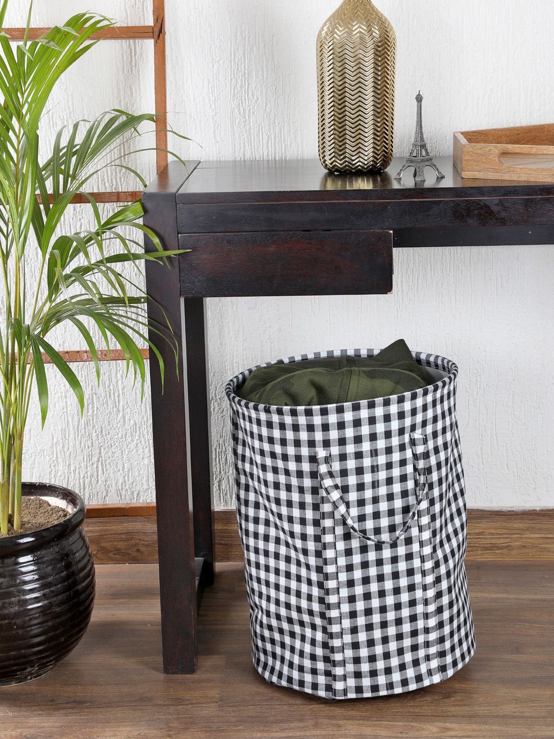 My Gift Booth Black & White Checked Cotton Laundry Bag Price in India