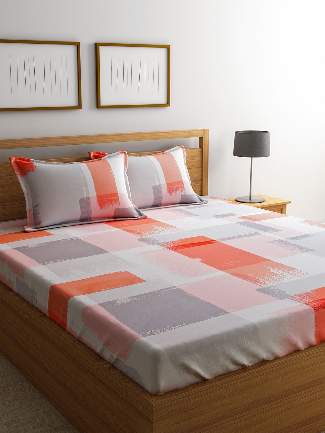 URBAN DREAM Orange & White Geometric 210 TC Cotton 1 Queen Bedsheet with 2 Pillow Covers Price in India