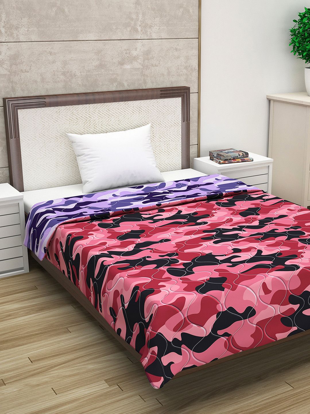 Divine Casa Pink & Purple Abstract AC Room 110 GSM Single Bed Comforter Price in India
