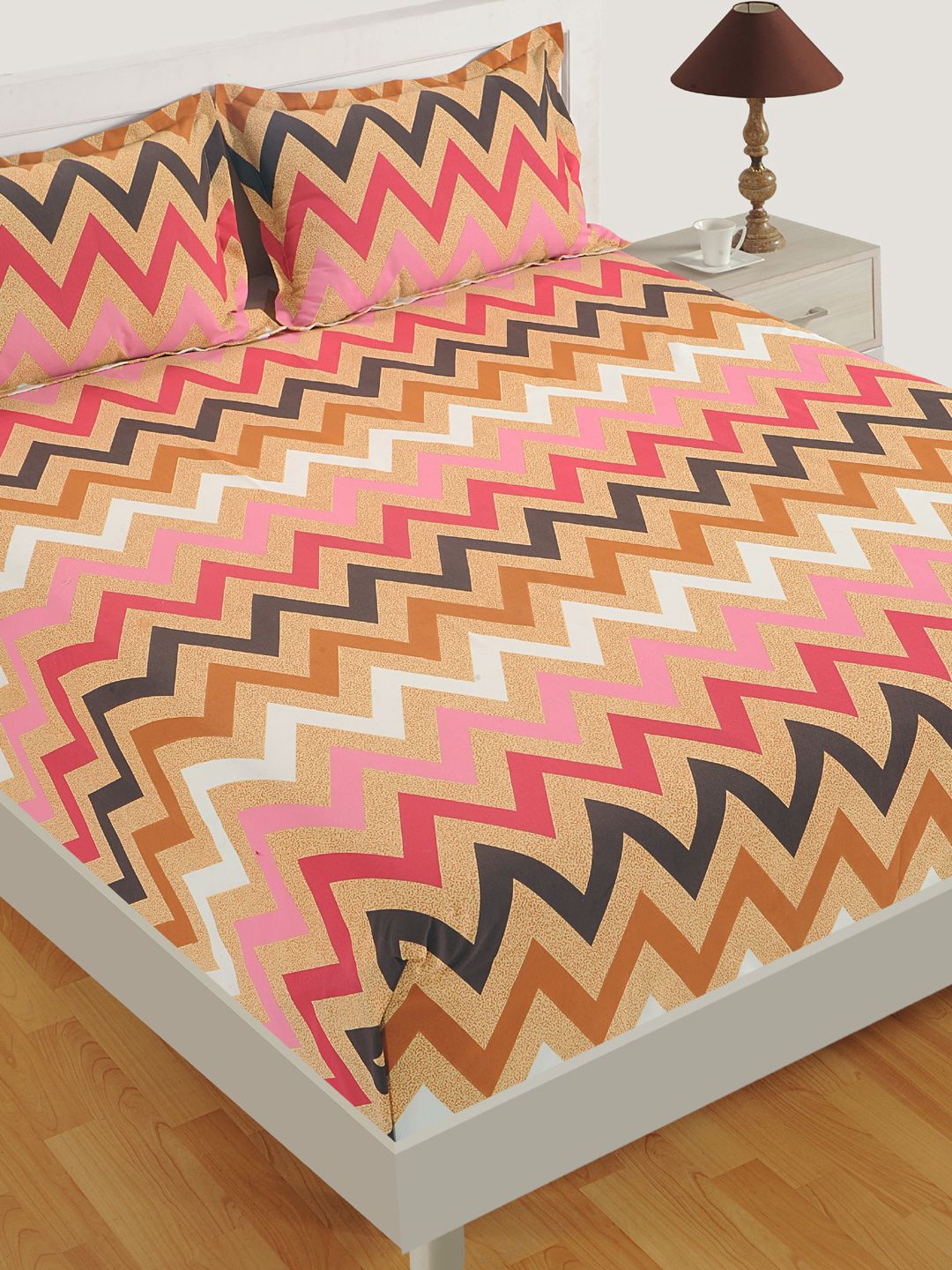 SWAYAM Multicoloured Geometric 144 TC Cotton 1  Queen Bedsheet with 2 Pillow Covers Price in India