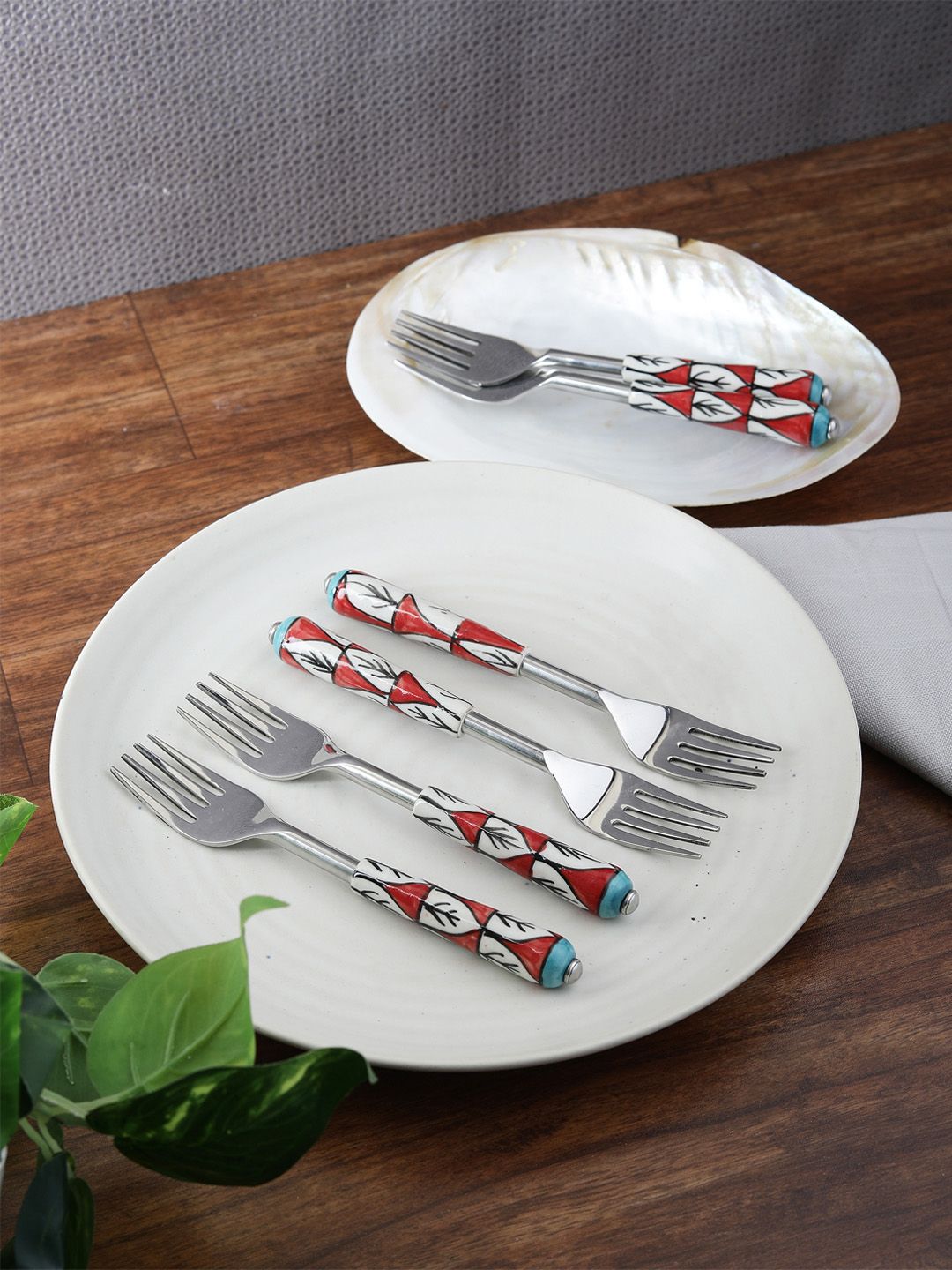 VarEesha Red & White 6-Pieces Printed Stainless Steel Handpainted Fork Set Price in India