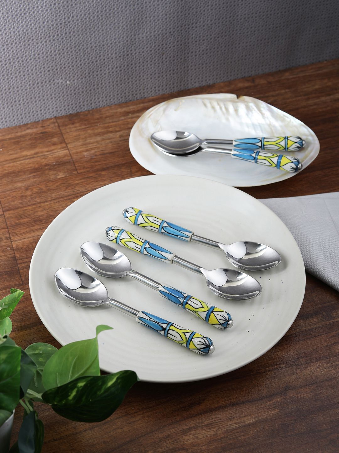 VarEesha Black Set Of 6 Printed Stainless Steel Hand-Painted Spoon Set Price in India