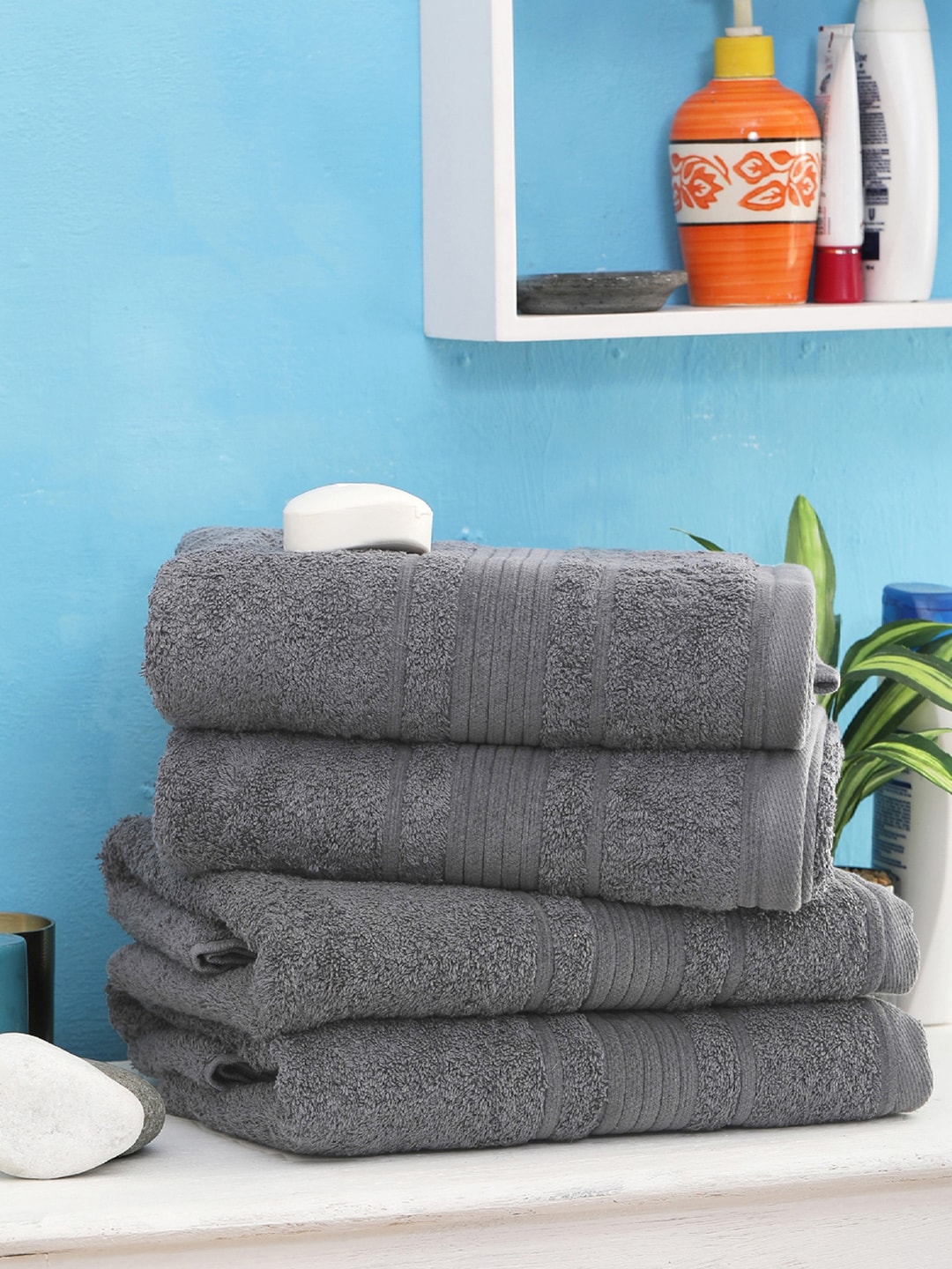 Avira Home Set of 4 Grey Solid 600 GSM Cotton Bath Towels Price in India
